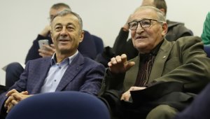 Пената: Стадионът ще падне и ще затрие ЦСКА