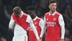 Титла? Умът на Арсенал изглежда объркан