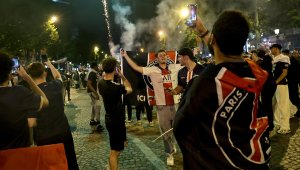 Диви празненства в Париж след победата на ПСЖ в Шампионската лига