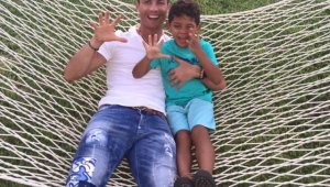 Роналдо шокиран, че синът му става вратар