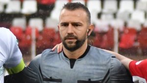 Обявиха съдиите за полуфиналните битки за Купата