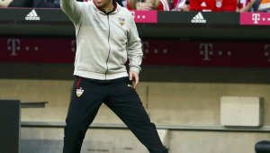 Щутгарт изпъди треньора