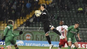 Вратар от Първа лига завърши магистратура + СНИМКА