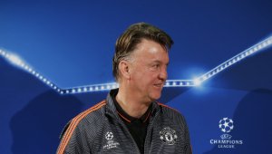 Ван Гаал: Абсурдно е да сме зависими от резултата на ПСВ