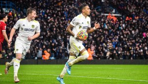 Официално: Барса и Лийдс се разбраха за Рафиня