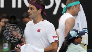 Луд мач! Федерер спаси 7 мачбола и пак е полуфиналист в Мелбърн + СНИМКИ