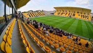 Протестът срещу БФС се мести заедно с мача България - Унгария