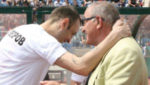 Бербатов за Пенев: Той е като Анчелоти &ndash; треньор, за когото искаш да умреш