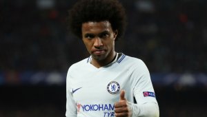 Юнайтед прилапва халф на Челси през лятото