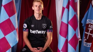 Уест Хям се подсили със свой голям фен