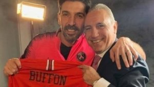 Престиж: Буфон включи Стоичков в своя Идеален отбор + СНИМКА