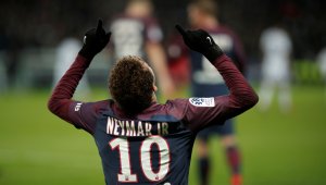 И носителят на наградата "Златна самба" е...