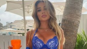 Секси футболистка подлуди мъжете. Пусна се по бански от бар + СНИМКИ