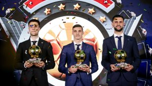 Легендарно! Десподов отново е футболист на годината, нареди се до Стоичков! + ВИДЕО