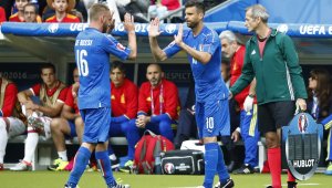 Де Роси се ядоса на журналистите