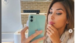 Секси манекенка утешава издънката Кепа + СНИМКИ