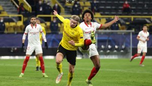 Чака се сделка: Челси се договори с Жул Кунде за личните му условия