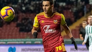 Георги Костадинов игра цял мач при загуба на Арсенал