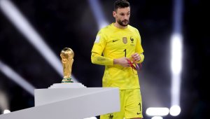 Франция беснее срещу Лорис заради Мартинес + ВИДЕО