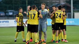 Ботев преподписва с трио