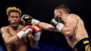 Отборът на Ломаченко обяви загубата от Хейни за "обир посред бял ден"