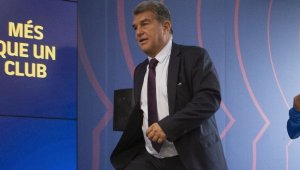 Ще фалира ли Барса? Лапорта ще тегли кредит от 1,5 милиарда евро