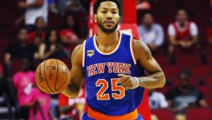 Дерик Роуз близо до Кливланд