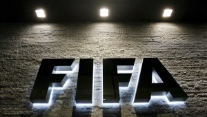Скандал за изтичащите договори на футболистите 