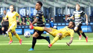 Интер се върна на победния път, титлата е близо