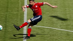 Агентът на Левандовски го брани от Кан, Брайтнер и "Котката" Майер