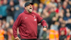 Клоп се скара с бивш капитан на Астън Вила: Забрави, когато падна от нас с 6:0 (ВИДЕО)