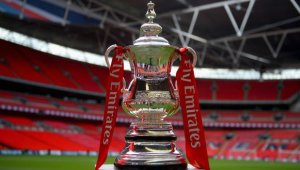 Бомба за Купата на Англия: Шестодивизионен отбор изхвърли кандидата за елита Ипсуич