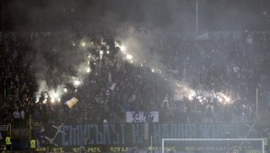 Меле между ултраси на Левски и ЦСКА, има пострадали 