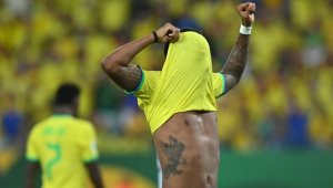 Скандал в Бразилия, Неймар и Винисиус на парти преди мач