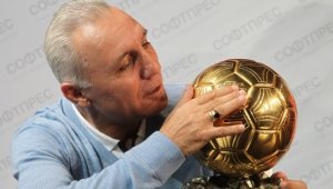 Стоичков се разчувства: Дълбок поклон пред всички българи!