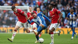 Брайтън удари Ман Юнайтед с дузпа в края 