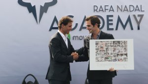 Федерер: Ще запиша децата си в академията на Надал + СНИМКИ