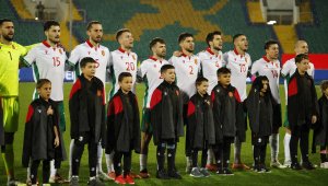 Скъсаха се да хвалят наш национал в Гърция