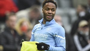 Рахийм си уредил по 315 000 на седмица на "Стамфорд Бридж"