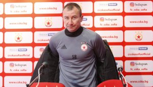 Бесният Белчев забива капитана Чорбаджийски на пейката