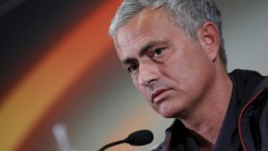 На Жозе Моуриньо журналистите са му виновни за издънките на Юнайтед