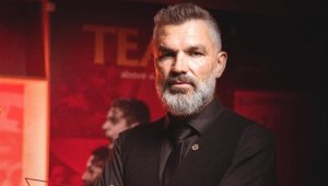 Не е за вярване: Треньорът на ЦСКА е по-добър от мениджъра на Ман Юнайтед
