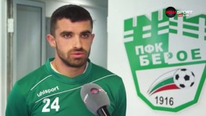 Александър Василев няма как да отиде в Левски