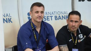 Генчев плюе по реферите, след нови "съдийски гаври"