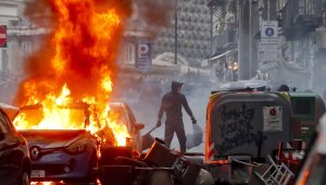 Де Лаурентис иска от премиера на Италия да действа като Маргарет Тачър