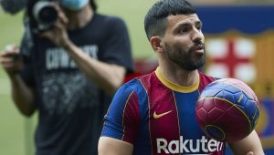 Барса изчисли кога ще дебютира Кун