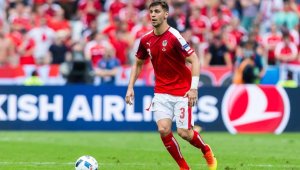 Леверкузен се пребори с Лестър за защитник