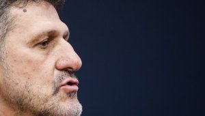 Нов скандал в ЦСКА: Фичо оплю &bdquo;пощенския гълъб&ldquo;