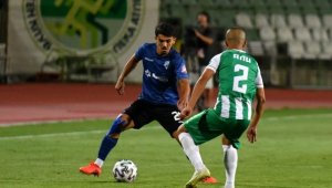 Черно море се раздели с халф