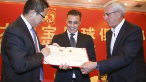 Фабио Канаваро пое Гуанджоу